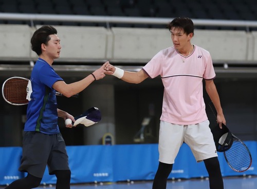 BF8CDB4C-FA7F-4E33-A399-575C22E5DBA8