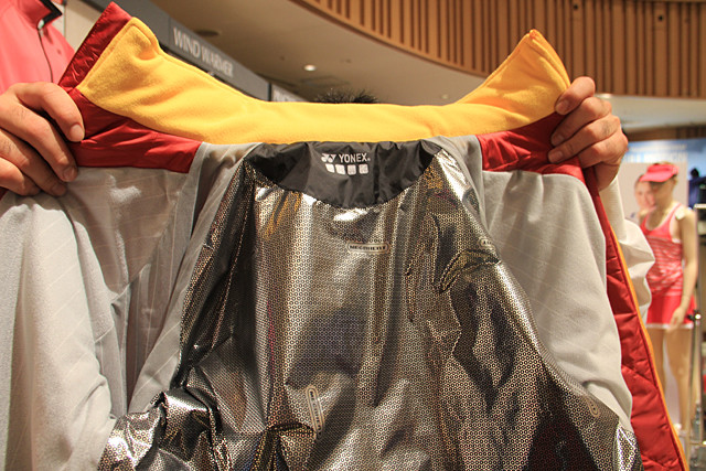 ヨネックス メガヒート ヨネックス ウィンドブレーカー メガヒート