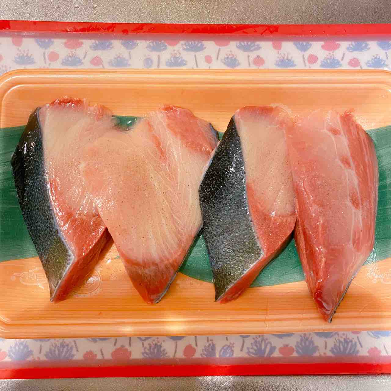 寒ブリの甘辛焼き 梅マヨソース Suzukaの楽うまカフェごはん 寒ブリの甘辛焼き 梅マヨソース Suzukaの楽うまカフェごはん