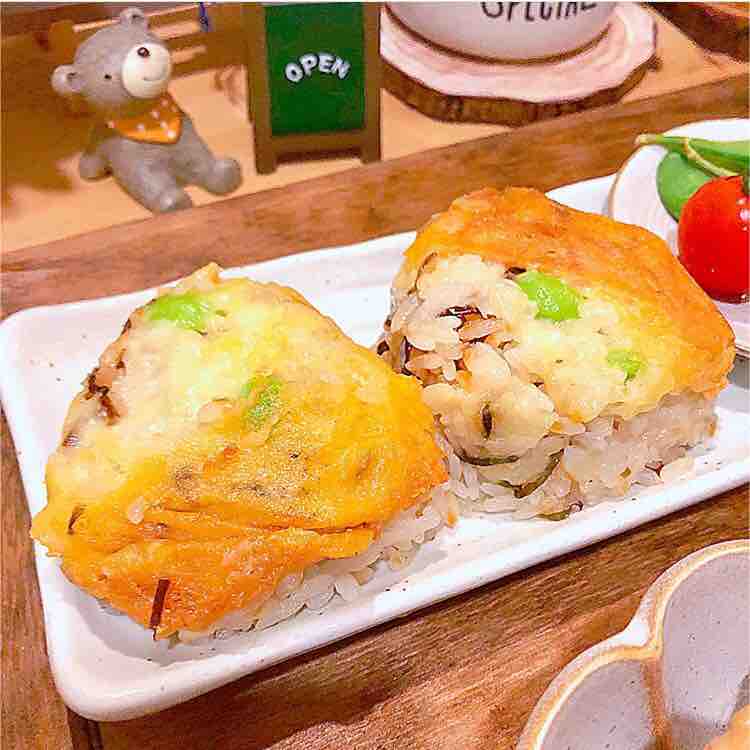 塩昆布と枝豆の焼きチーズおにぎり Suzukaの楽うまカフェごはん