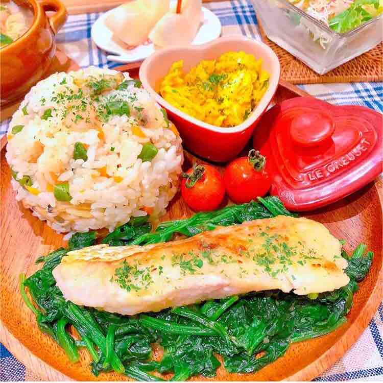 真鱈とほうれん草のバター醤油焼き Suzukaの楽うまカフェごはん 真鱈とほうれん草のバター醤油焼き Suzukaの楽うまカフェごはん
