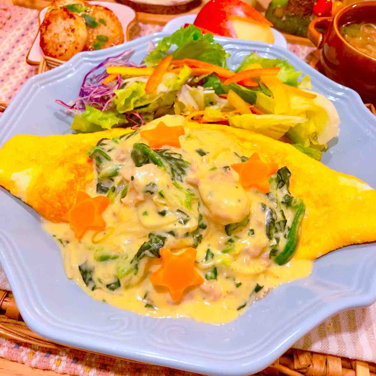 カレークリームオムライス Suzukaの楽うまカフェごはん