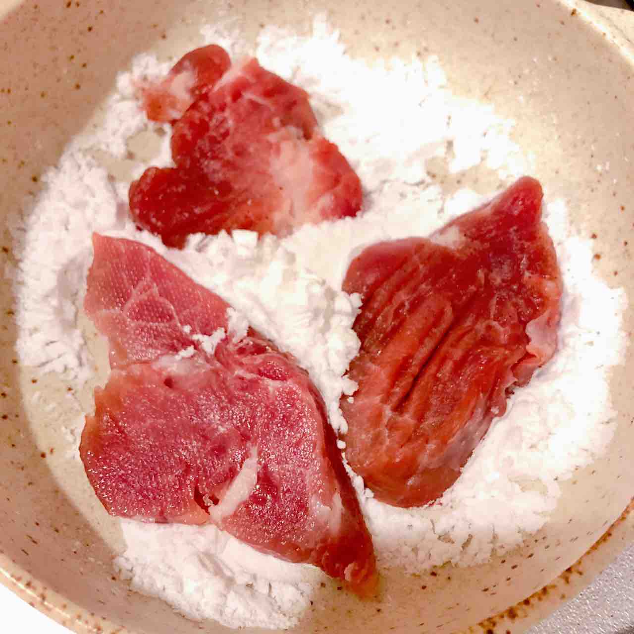 豚ヒレの甘辛焼き 大葉マヨソース Suzukaの楽うまカフェごはん