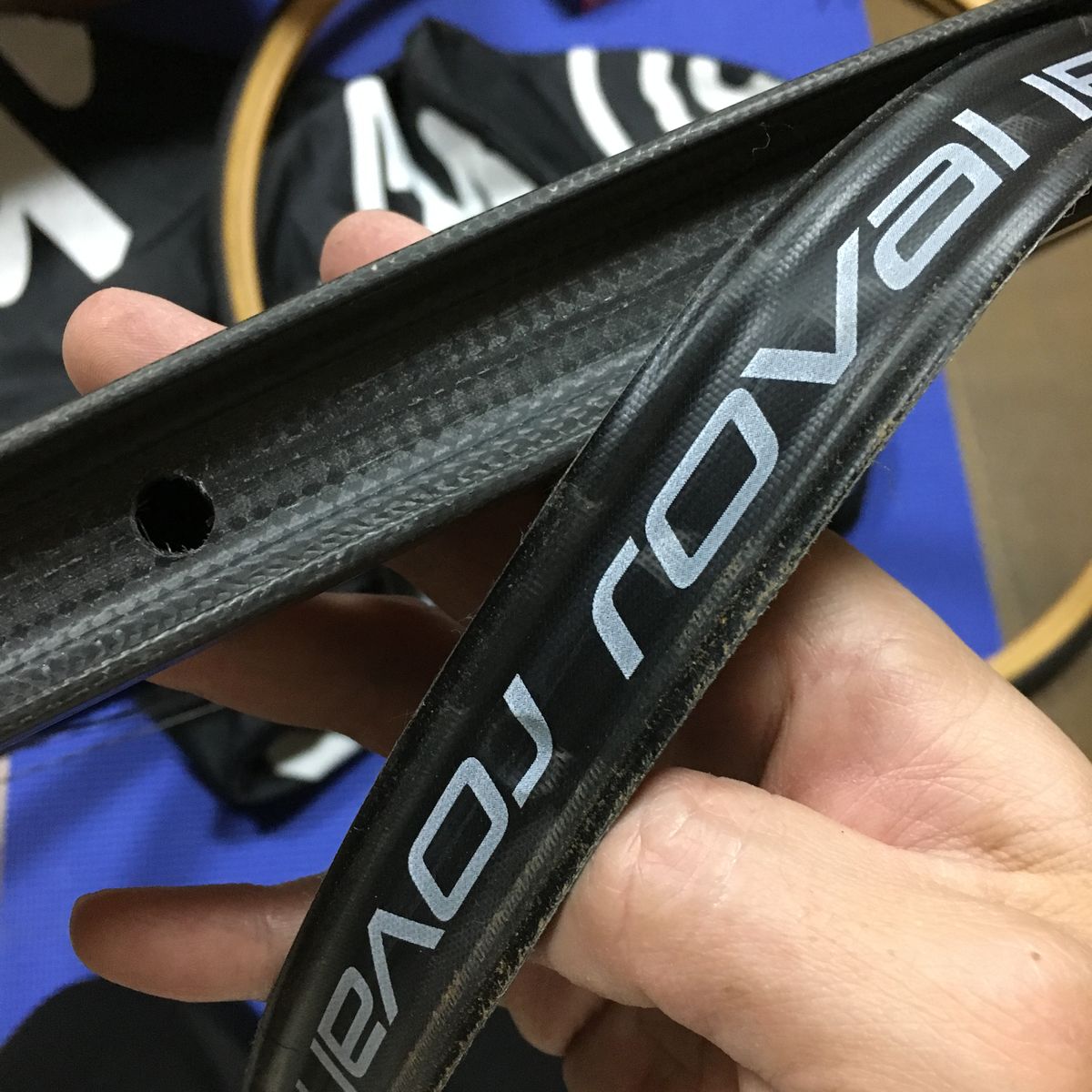 ROVAL RAPIDE CLX32 リムブレーキ チューブレスレディー Specialized Roval Rapide CLX32 リムブレーキ - メルカリ