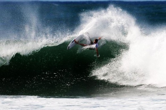 Dane-Reynolds-Haleiwa-586x390[1]