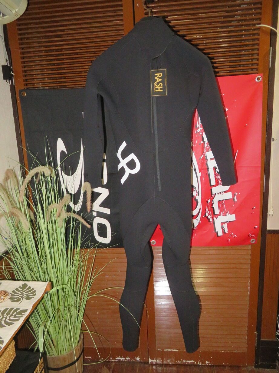 RASH WETSUITS BZ1 Black Edition