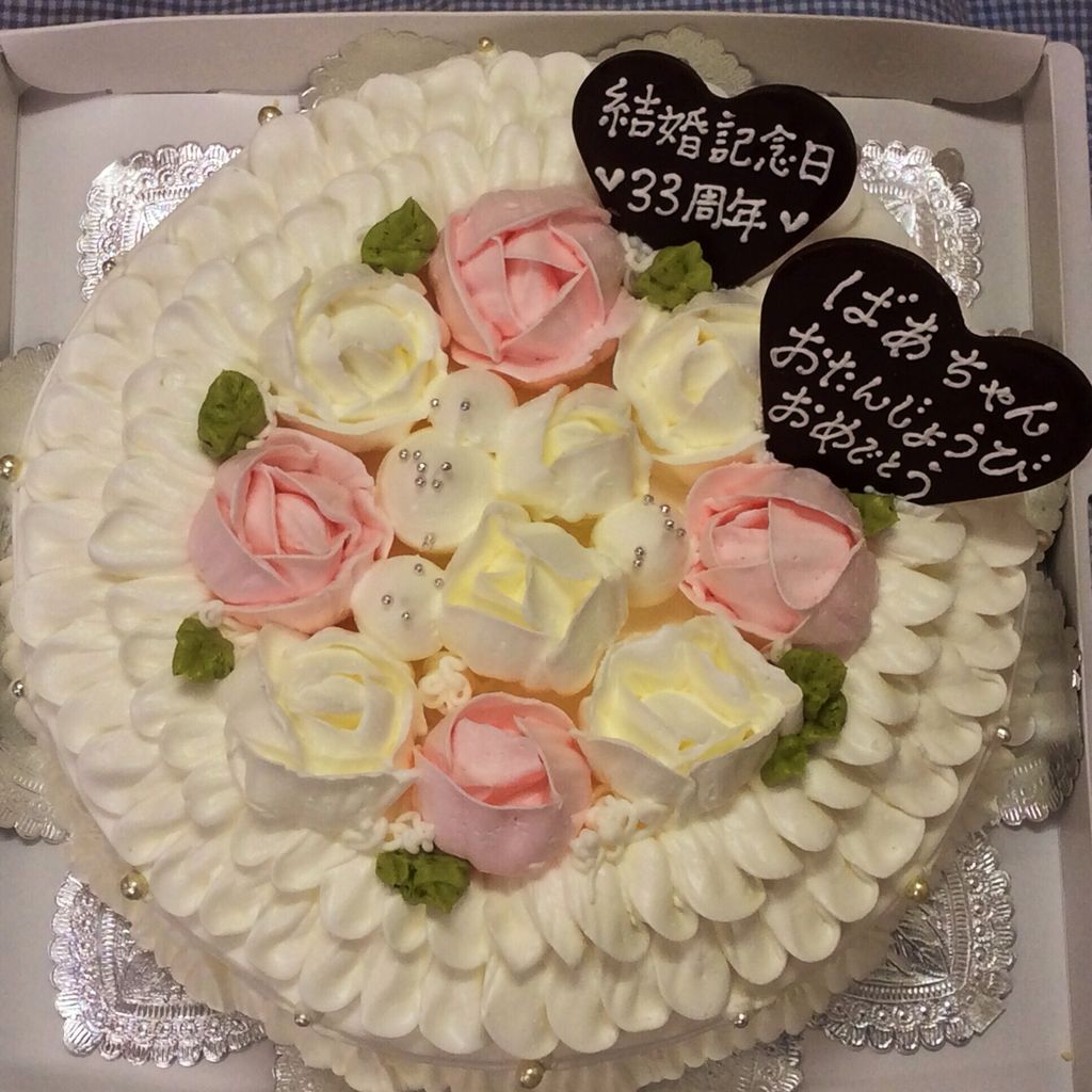 バラ飾りのバタークリームデコレーションケーキ Rina S