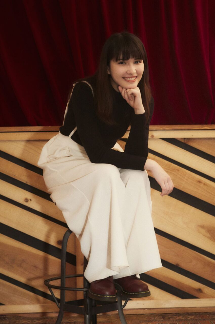 登録者"750"万人の話題の美人YouTuberが人気急上昇!!