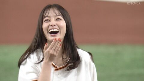 橋本環奈の始球式、素晴らしいwww