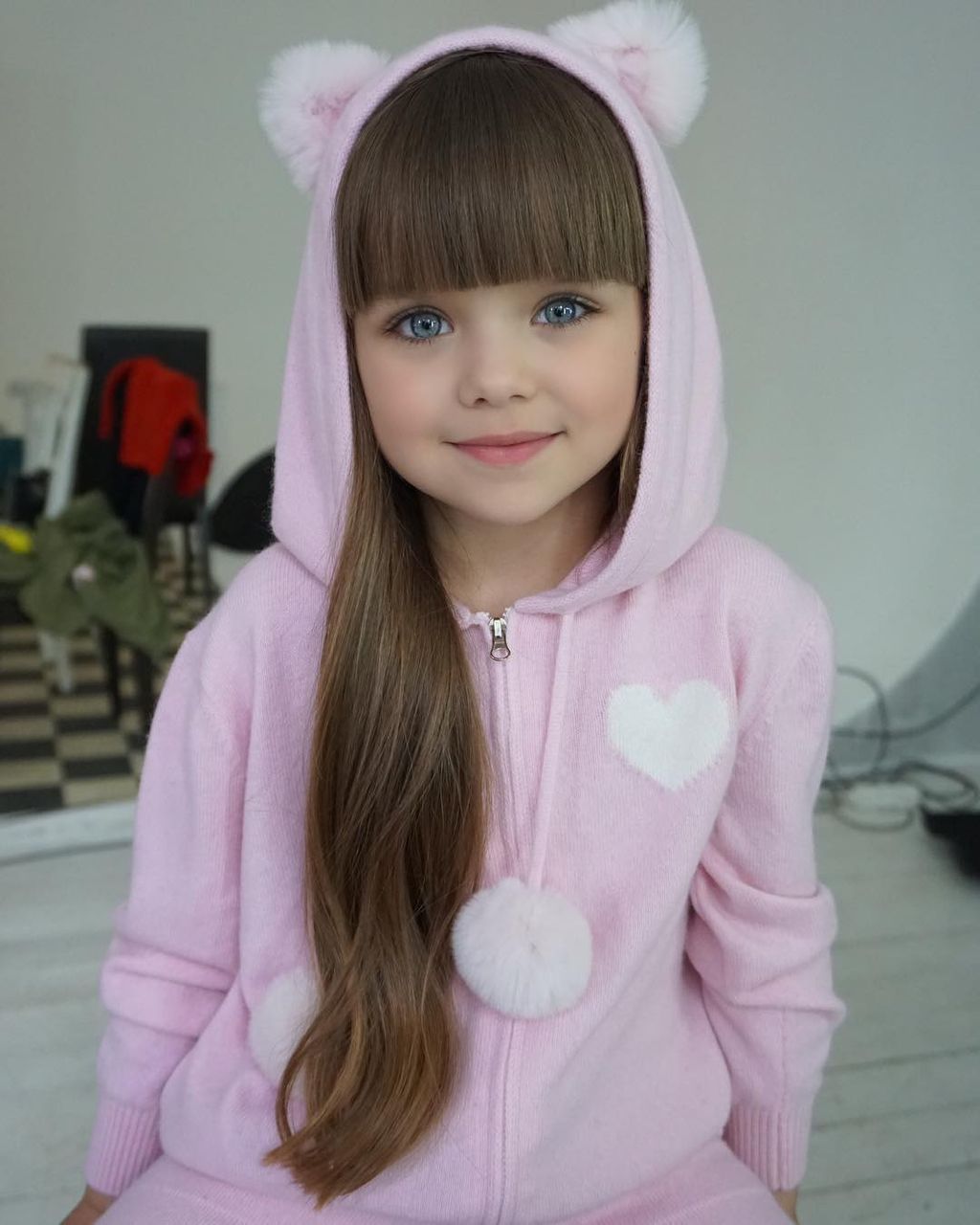 衝撃 世界一美しい少女 6歳のモデルが話題に お人形のような完璧な顔立ちと宝石のようなキラキラの瞳 気になるニュースまとめっち 衝撃 世界一美しい少女 6歳のモデルが話題に お人形のような完璧な顔立ちと宝石のようなキラキラの瞳 気になるニュースまとめっち