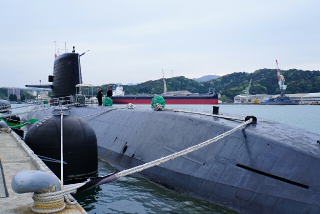 潜水艦 まきしお 真鍮製 置き物（Yahoo!オークション - 海上