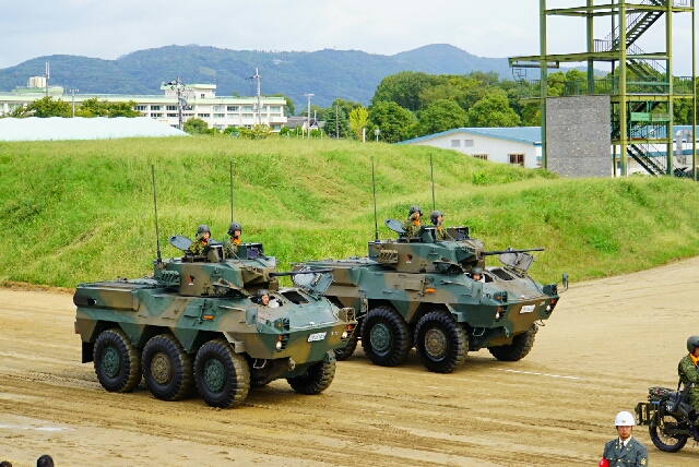 陸上自衛隊中部方面隊創隊56周年記念行事 16 10 9 すーさんの艦活日記