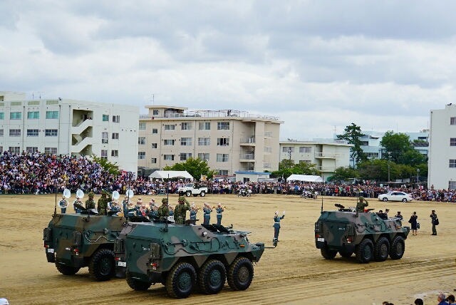 陸上自衛隊中部方面隊創隊56周年記念行事 16 10 9 すーさんの艦活日記