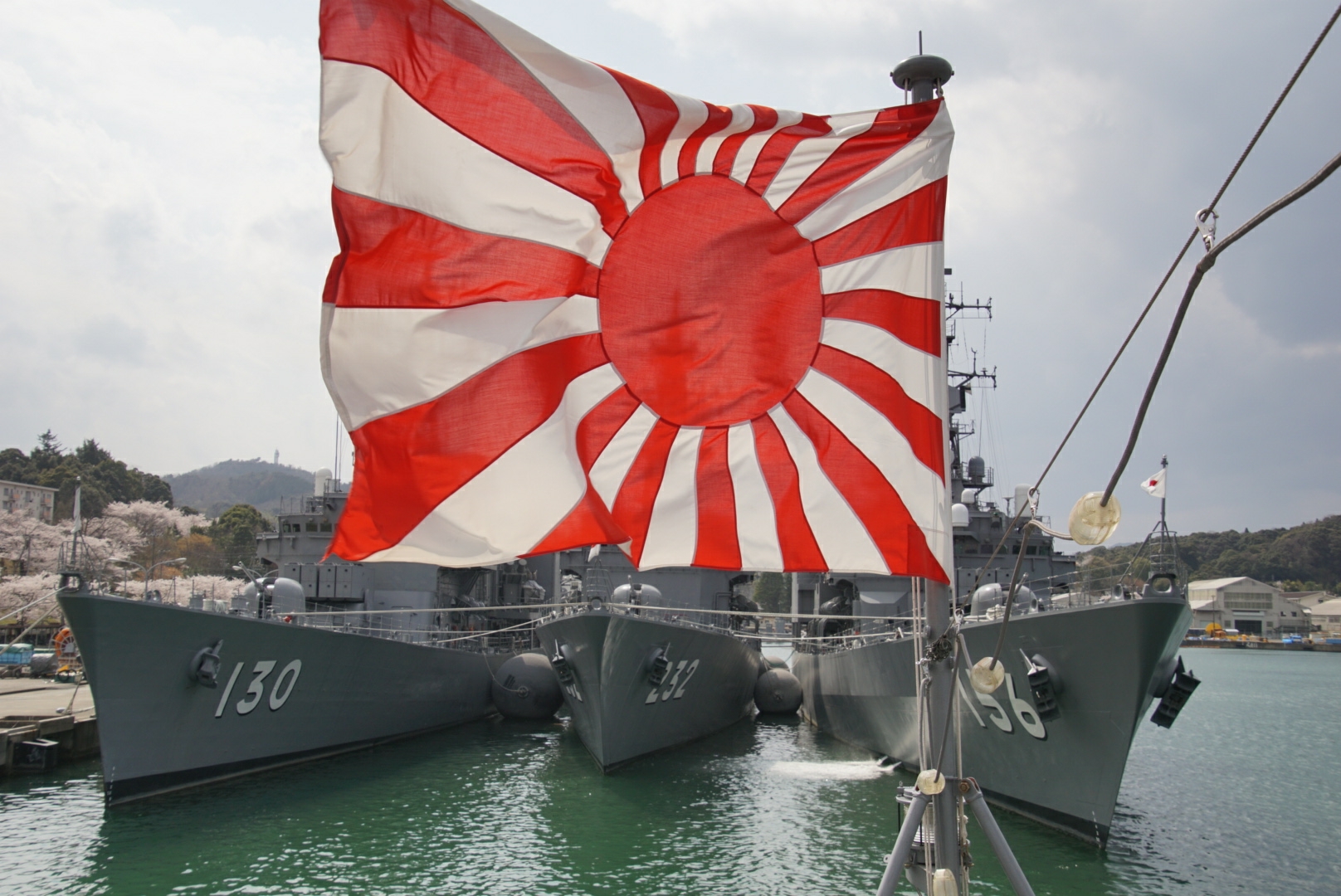 練習艦隊2019】護衛艦「いなづま」一般公開④ 2019/4/8 : すー