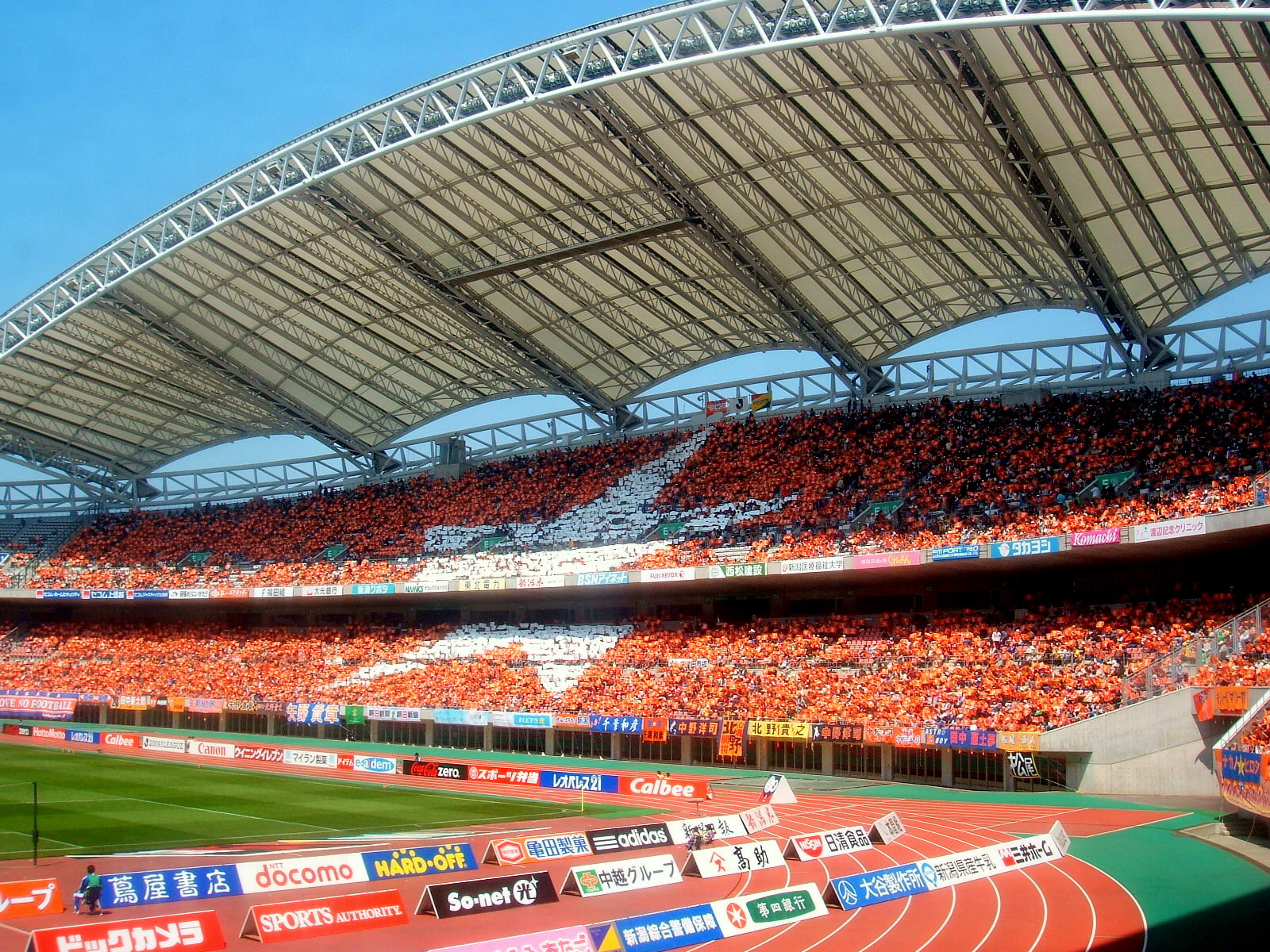 アルビはジェフ千葉に引き分け 大分は柏に敗戦 青と白の翼を広げて