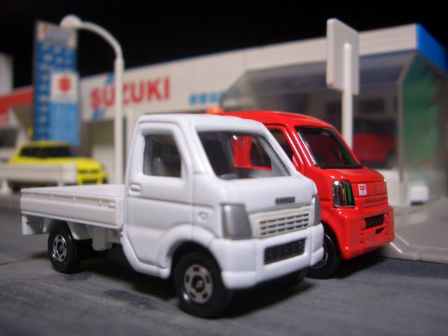 トミカ　軽自動車セット　白エブリィ　などなど トミカ 軽自動車セット スズキエブリイ 2010年 | サンバーと