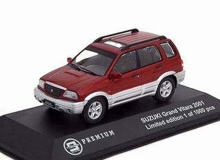 2代目エスクード1/43ミニカー(ブラジル版シボレー・トラッカー