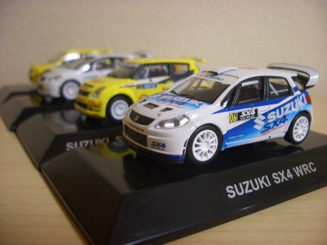 1/64 CM's製 SUZUKI SX4 メッキ仕様（非売品） 1/64 CM's製 SUZUKI SX4 メッキ仕様（非売品） SUZUKI SX4 1.5G 2014 S/N