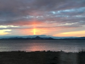 2月14日夜明け・琵琶湖グランドホテルにて
