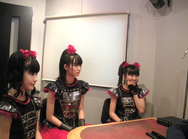 Babymetal Fmラジオ J Wave葉加瀬太郎 録音 ファンによるhappy 18th Birthday To Su Metal動画 Babymetalの使徒