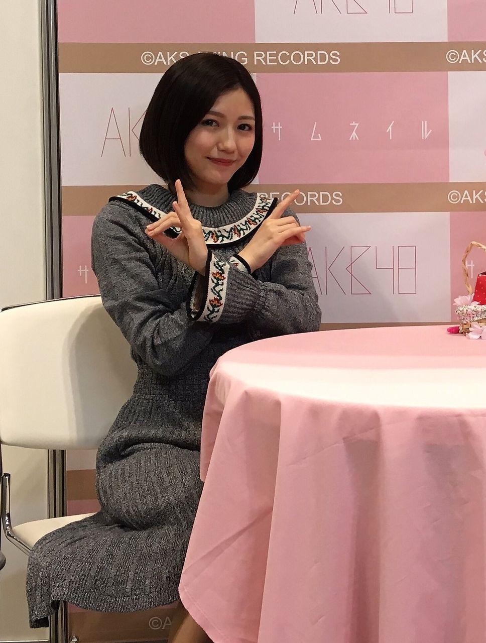 渡辺麻友 まゆゆ さん Foxサイン 今晩3 月 21 30 放送予定のニコ生 Visunova 30 ゲスト Boh神ほか Babymetalの使徒 渡辺麻友 まゆゆ さん Foxサイン 今晩3 月 21 30 放送予定のニコ生 Visunova 30 ゲスト Boh神ほか Babymetalの使徒