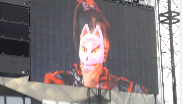 動画 ダウンロードフェス Su Metalの変顔が大画面で目撃される Babymetalの使徒