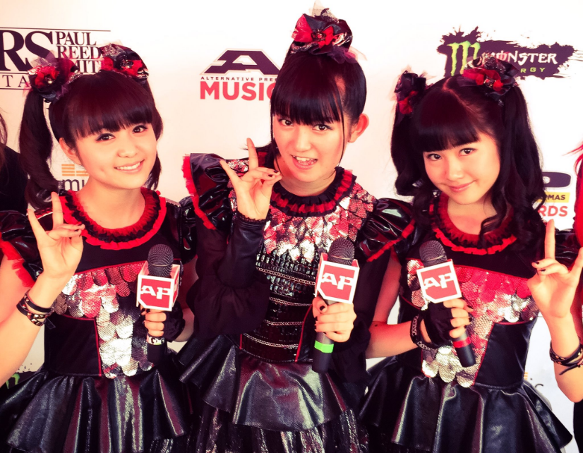 Red Bull レッドブル 日本に関する驚異的で かなり奇妙な6つの事実 4番目に メタルの女神 Babymetal Babymetalの使徒 Red Bull レッドブル 日本に関する驚異的で かなり奇妙な6つの事実 4番目に メタルの女神 Babymetal Babymetalの使徒