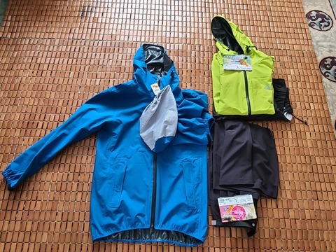 キャンピングカー快適化 備品 レインスーツ Stretch Perfect ワークマン 烟霞淡泊