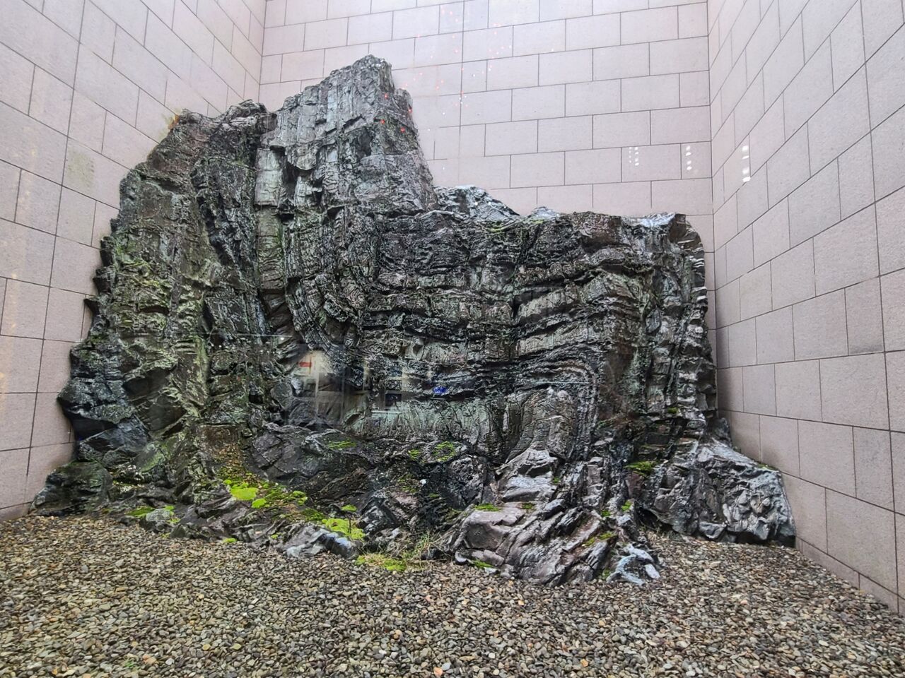 ポタリング つくば市街 ゆかりの森 つくば公園通り 洞峰公園 産総研地質標本館 クーロンヌ竹園店 烟霞淡泊