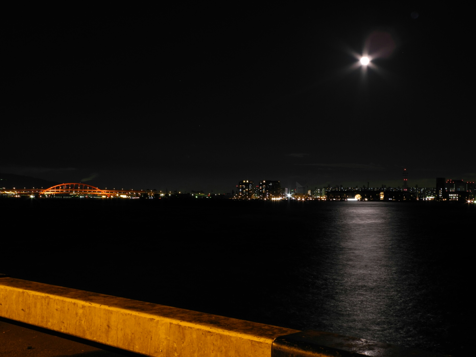 神戸の夜景と月 カメラと車のブログ 神戸の夜景と月 カメラと車のブログ