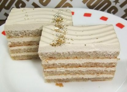 紅茶ケーキ 赤坂トップス 元祖招き豚本舗 紅茶ケーキ 赤坂トップス 元祖招き豚本舗