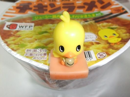 チキンラーメン フタ止めフィギュア 元祖招き豚本舗
