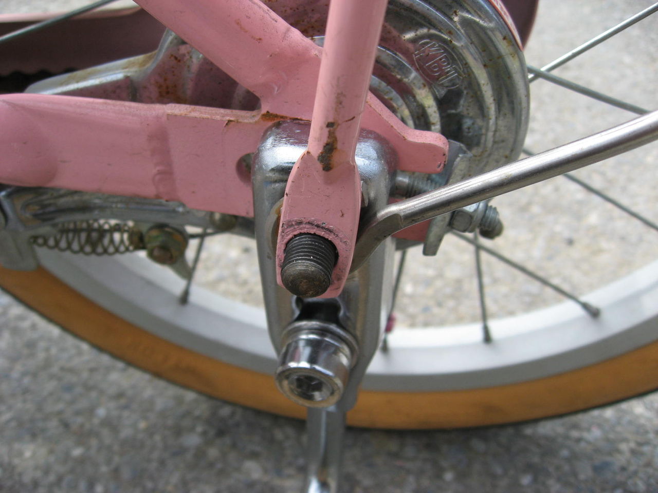 自転車 の 補助 輪 外し 方