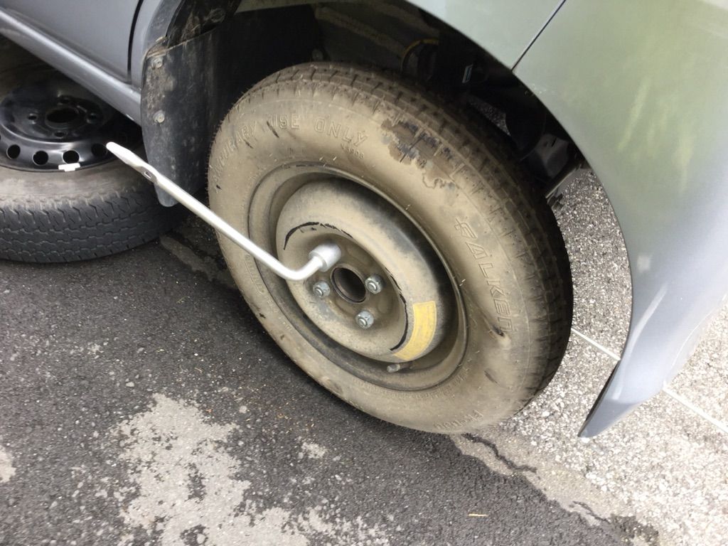 Diy タイヤに釘が ダイハツハイゼットのタイヤを交換したよ 最高の農業の見つけ方