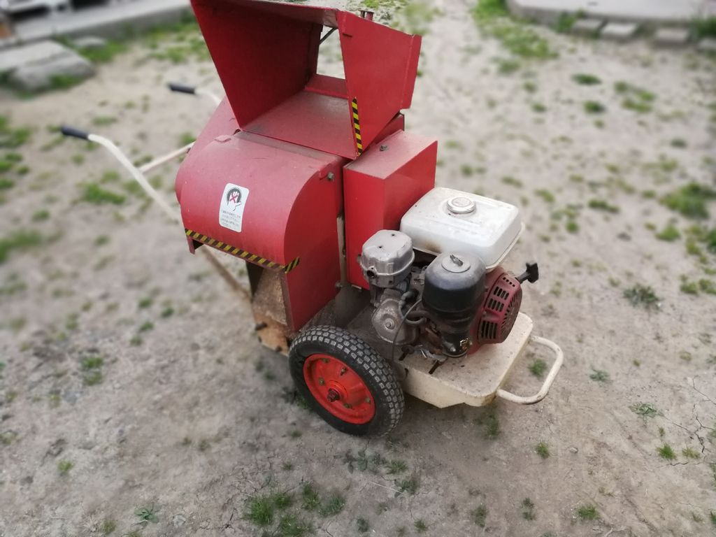 奈良発☆カルイ 粉砕機 チプスター ジャンク 現状渡し要メンテ(検 枝こなし ウッドチッパー ユピテルドライブレコーダー DRY-FH330 美品 4GB microSDHC 通電確認