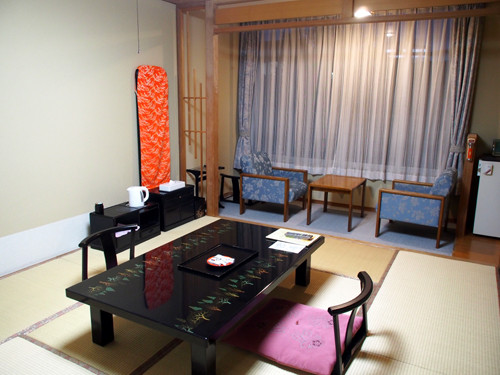 2018011402ホテル部屋にて