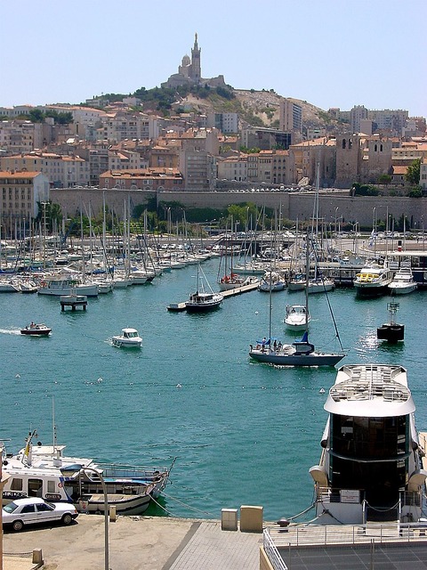 810px-Marseille_hafen