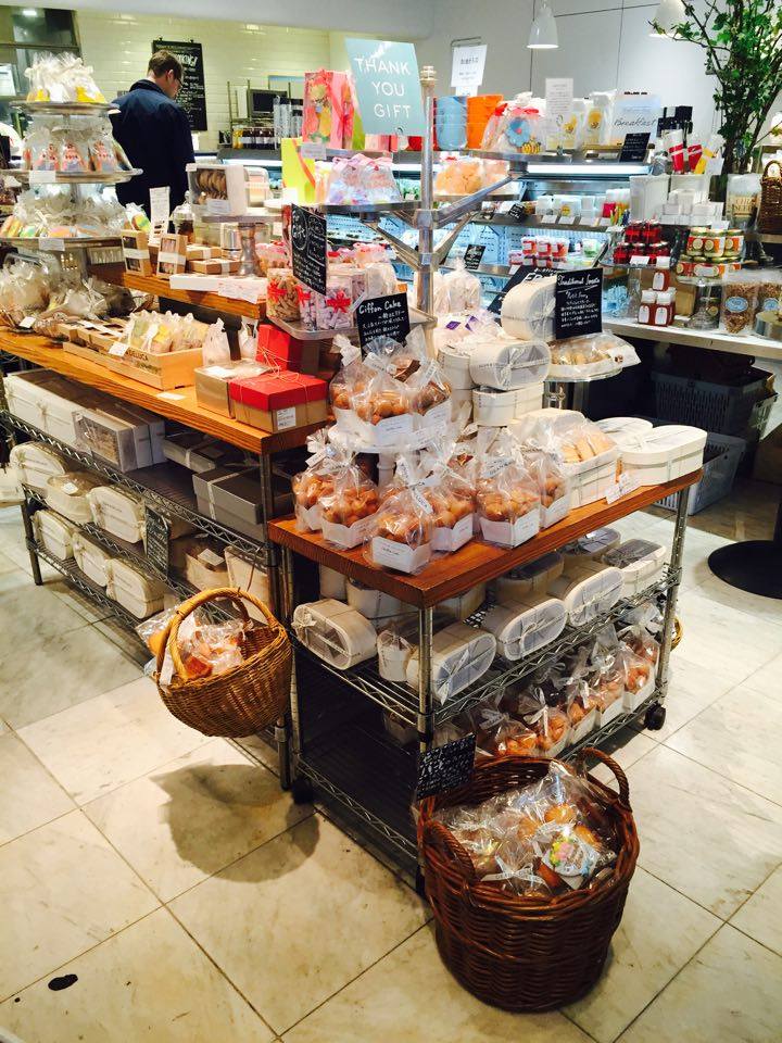 品川 ディーン デルーカ マーケットストア 品川 Dean Deluca Market Stores ニューヨーク生まれの食料品店 バニラビーンズ 346円 税込 人気no1ドーナッツ カロリーの嵐 品川 ディーン デルーカ マーケットストア 品川 Dean Deluca Market Stores ニューヨーク生まれの食料品店 バニラビーンズ 346円 税込 人気no1ドーナッツ カロリーの嵐
