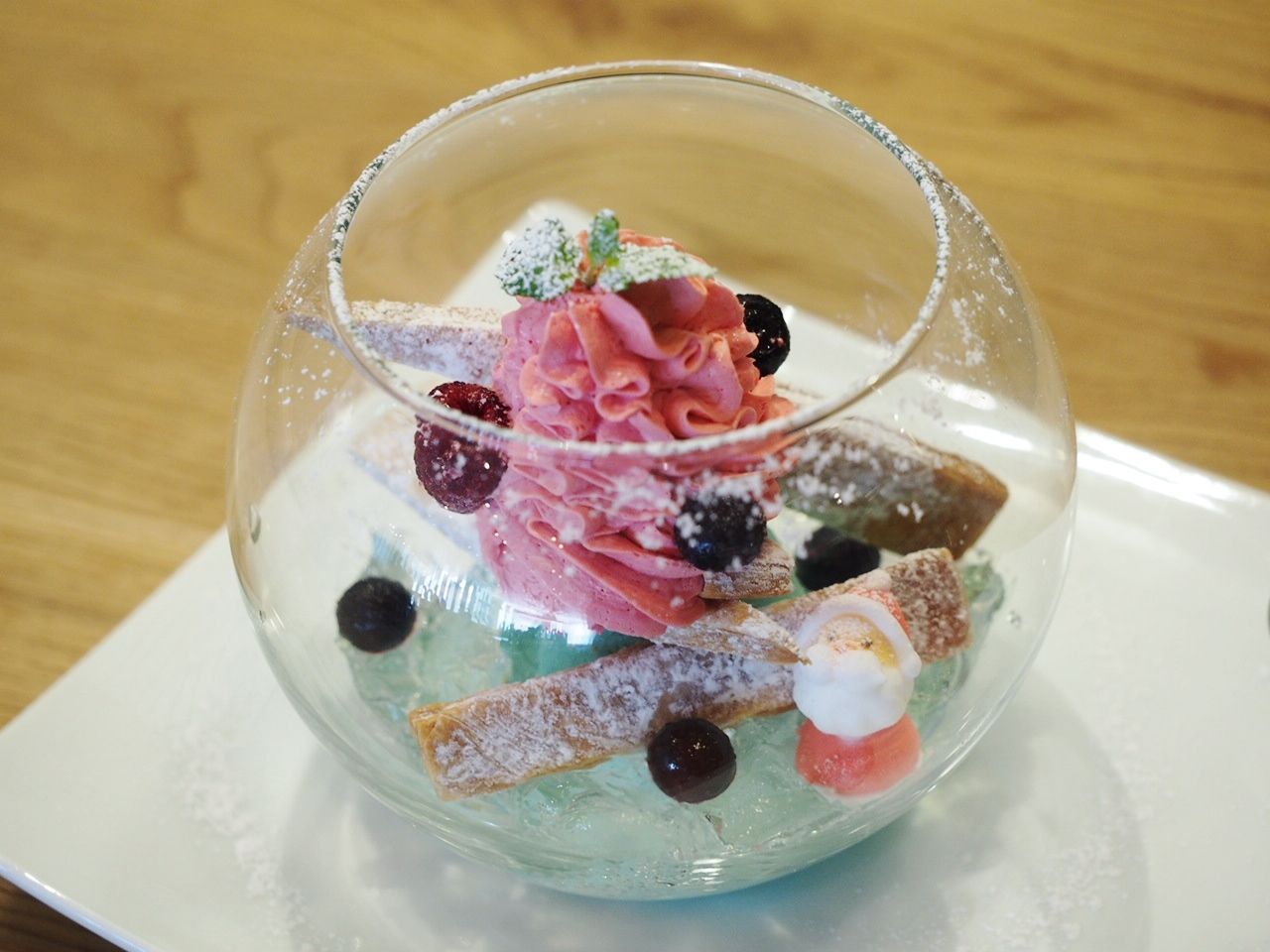 メゾンマルジェラ スノードーム グリッター グローブ ホリデー 限定 ノベルティ メゾンマルジェラ スノードーム グリッター グローブ ホリデー 限定