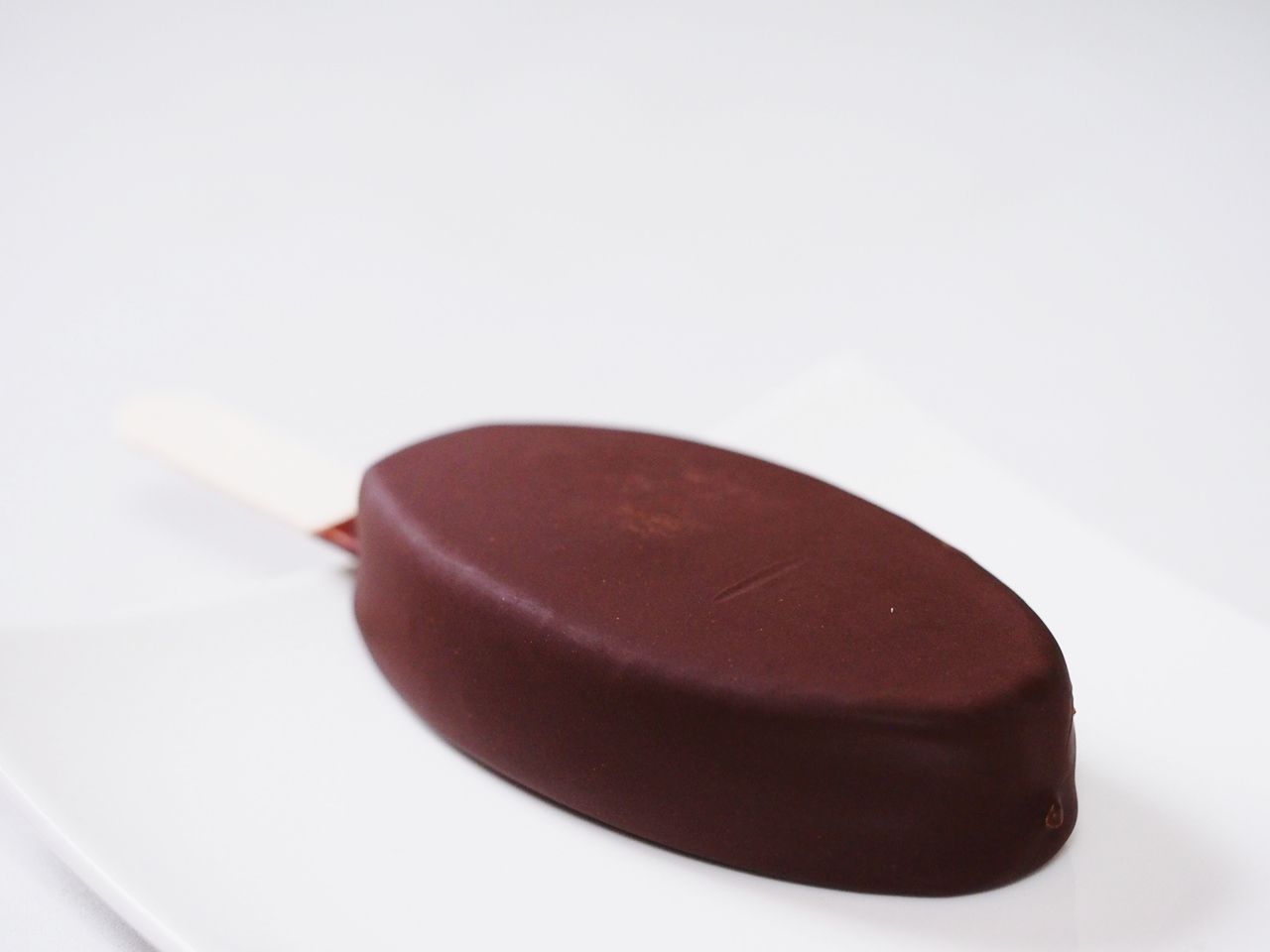 セブンイレブン２万店達成記念アイスバー 明治うまか棒チョコレート はパッケージも形もセブン仕様でレア感満載な一品 スイーツハンター月ウサギの食べ日記