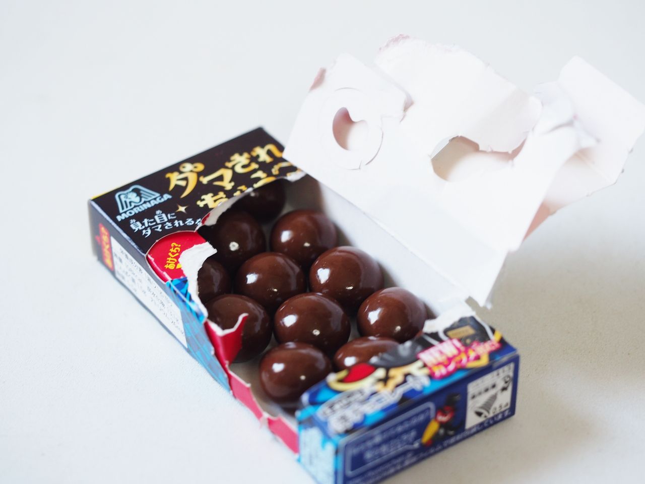 あけくちが分からない ダマされちゃうチョコボールが森永製菓から発売中 スイーツハンター月ウサギの食べ日記 あけくちが分からない ダマされちゃうチョコボールが森永製菓から発売中 スイーツハンター月ウサギの食べ日記