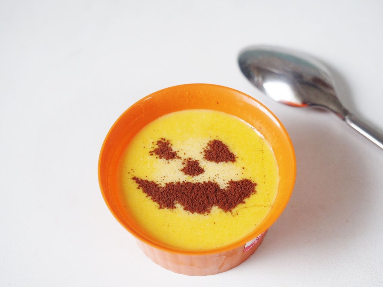 ローソンのハロウィンスイーツ 石川県産味平かぼちゃの濃厚プリン スイーツハンター月ウサギの食べ日記 Powered By ライブドアブログ
