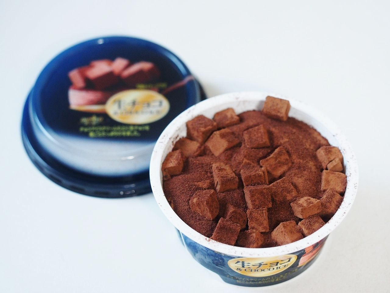 チョコアイスと生チョコを同時に楽しめるオハヨー乳業 生チョコ チョコアイス スイーツハンター月ウサギの食べ日記