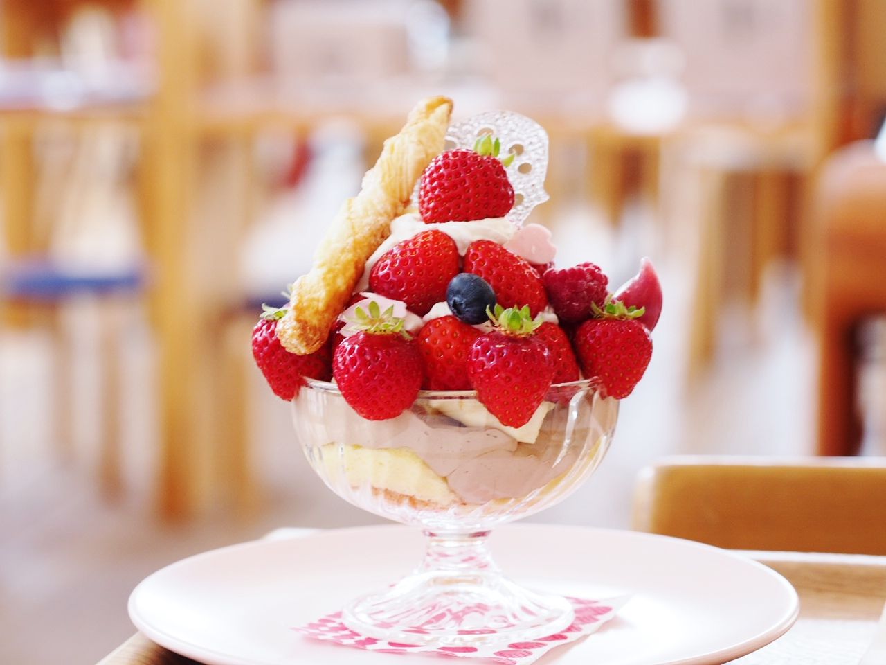 大阪箕面 いい一日のカフェ で苺てんこ盛りないちごパフェを堪能 スイーツハンター月ウサギの食べ日記 Powered By ライブドアブログ 大阪箕面 いい一日のカフェ で苺てんこ盛りないちごパフェを堪能 スイーツハンター月ウサギの食べ日記 Powered By ライブドアブログ