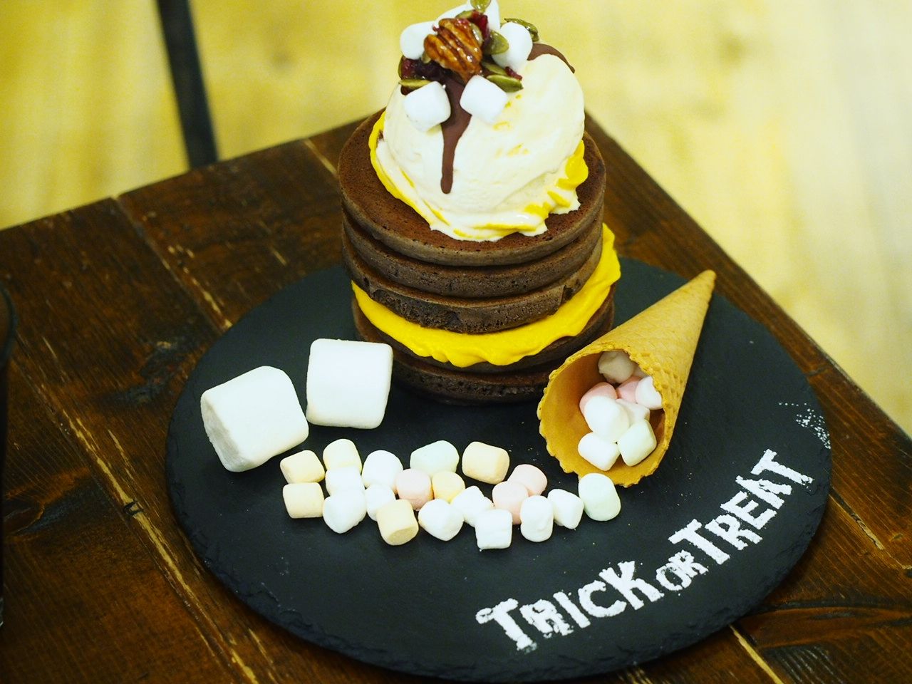J S Pancake Cafe ジェイエスパンケーキカフェ のハロウィンパンケーキ 黄金かぼちゃのハロウィンパンケーキ スイーツハンター月ウサギの食べ日記 J S Pancake Cafe ジェイエスパンケーキカフェ のハロウィンパンケーキ 黄金かぼちゃのハロウィンパンケーキ スイーツハンター月ウサギの食べ日記