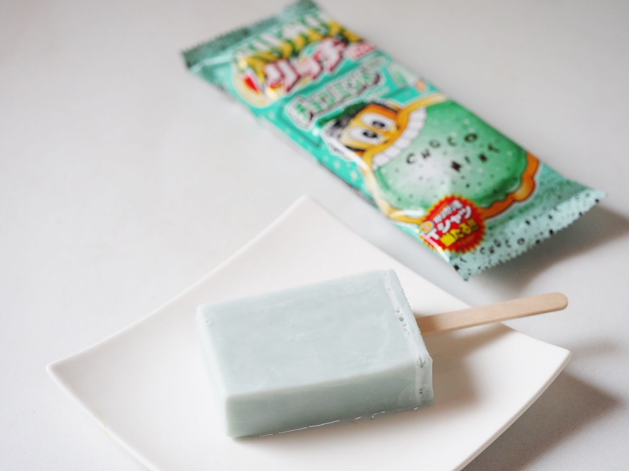 ガリガリ君から待望のチョコミント味が登場 ミント感最強の一品です スイーツハンター月ウサギの食べ日記