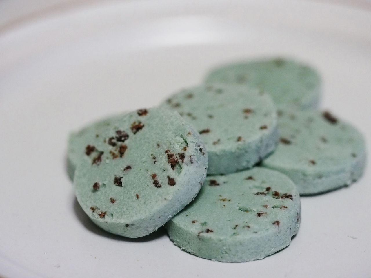 ファミリーマートから2種類のチョコミント焼き菓子が登場 スイーツハンター月ウサギの食べ日記 ファミリーマートから2種類のチョコミント焼き菓子が登場 スイーツハンター月ウサギの食べ日記