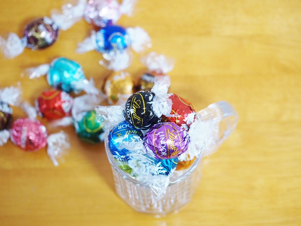 全21種類のチョコが楽しめるリンツ Lindt リンドールテイスティングセット 新作チョコレート テイスティングセットはオンライン限定販売です スイーツハンター月ウサギの食べ日記 Powered By ライブドアブログ 全21種類のチョコが楽しめるリンツ Lindt リンドールテイスティングセット 新作チョコレート テイスティングセットはオンライン限定販売です スイーツハンター月ウサギの食べ日記 Powered By ライブドアブログ