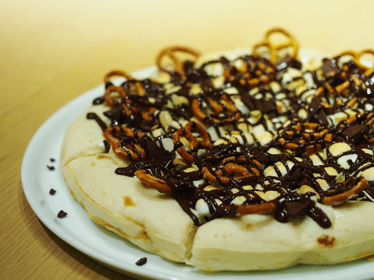 マックスブレナールクア大阪店限定スイーツ ソルテッドダークチョコレートピザ を堪能 チョコとプレッツェルのあまじょっぱい味がヤミツキになります スイーツハンター月ウサギの食べ日記
