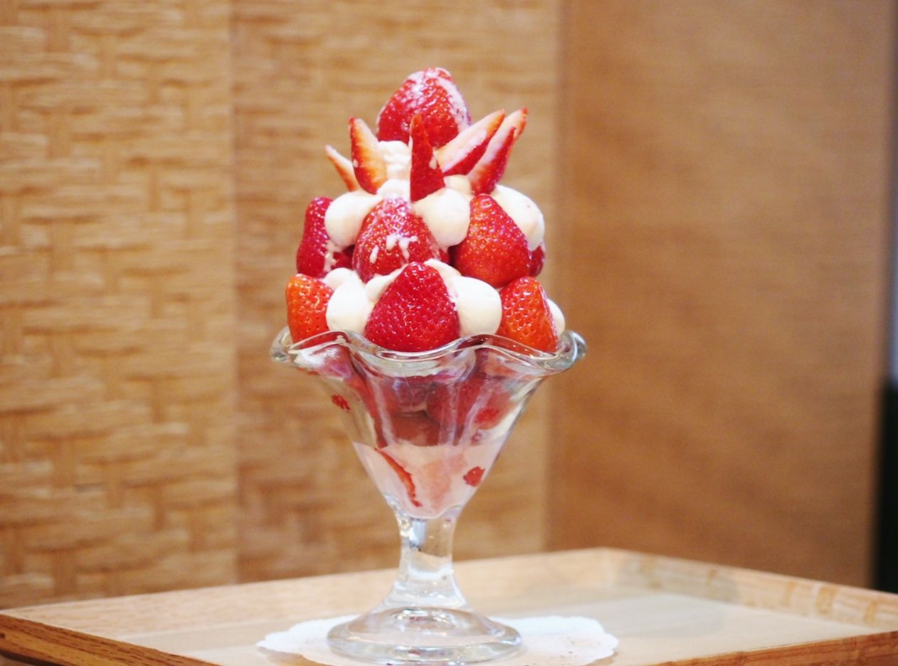 八百屋の嫁が作るmomovege（モモベジ）のあまおういちごパフェを堪能